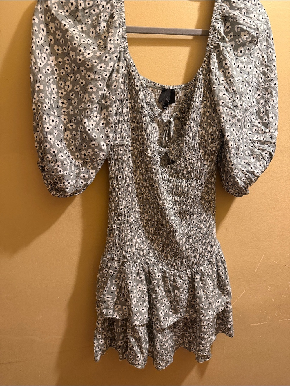 Lumiere Gray Floral Smocked Puff-Sleeve Blouse